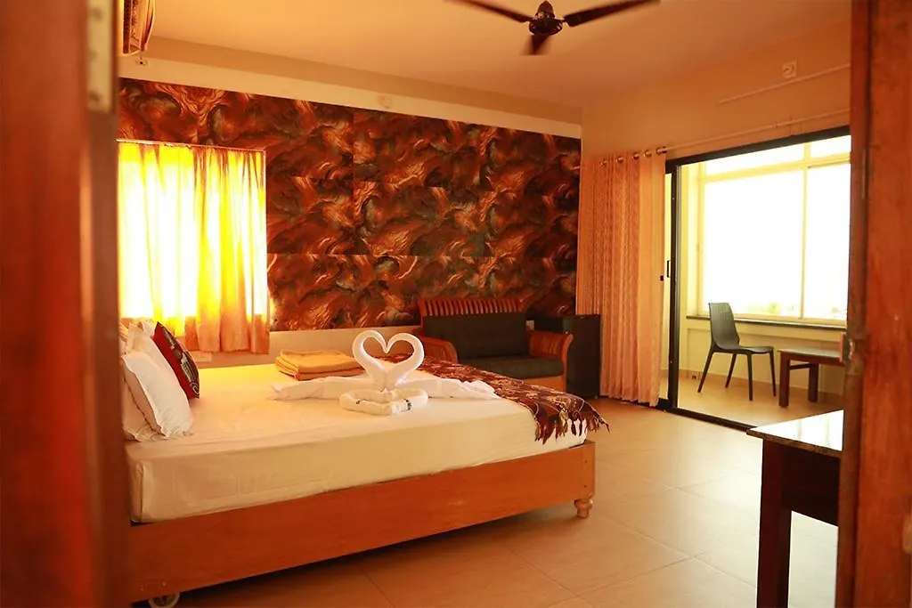 Cherai Beach Palace 2*, Cherai Beach India