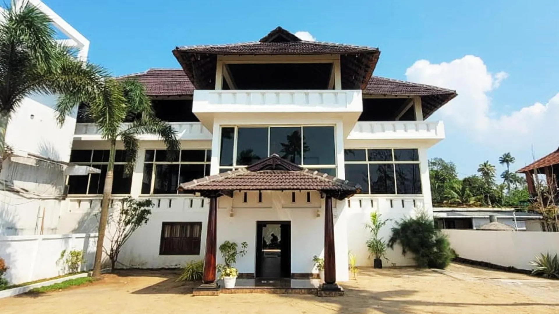 Cherai Beach Palace
